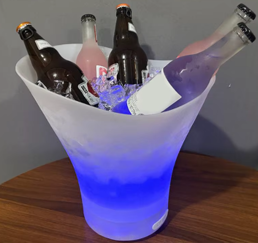 HIELERA CON LUZ Y PARLANTE BLUETOOTH